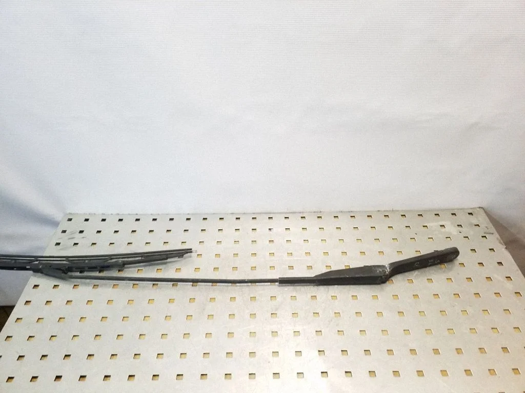 Front wiper blade arm 7700311584