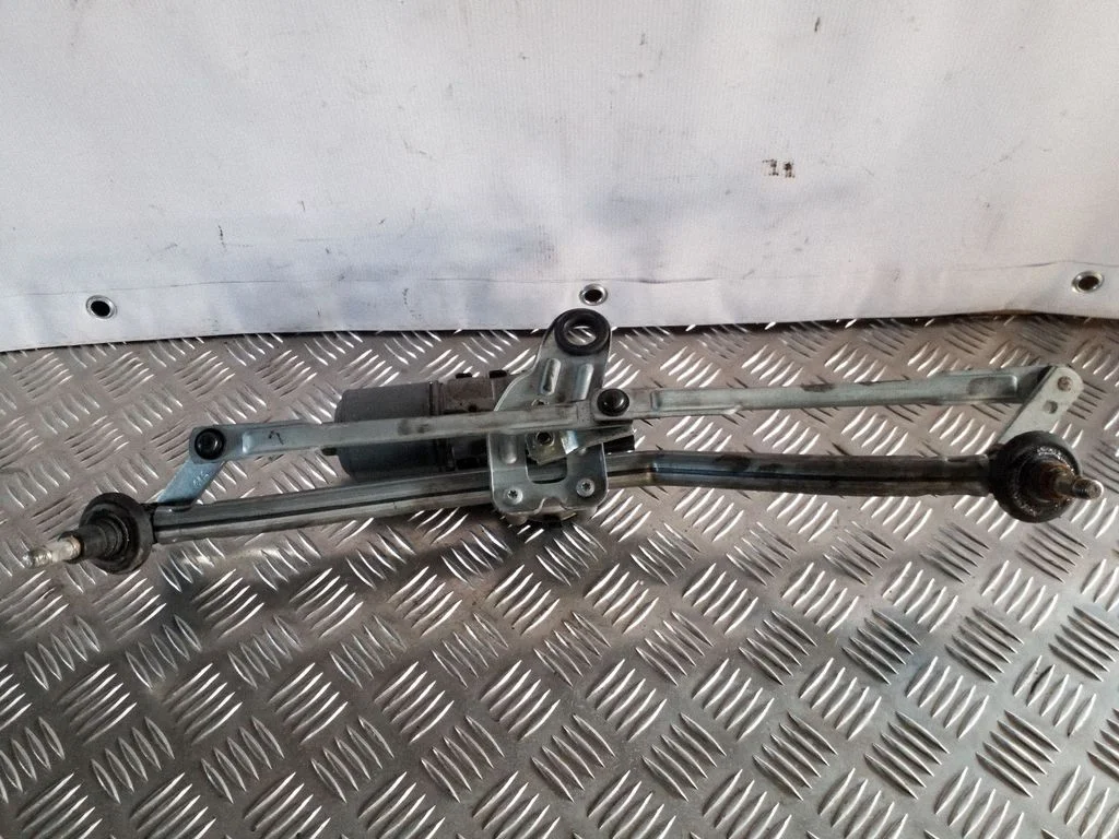 Front wiper linkage and motor 3405319