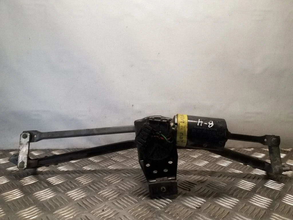Front wiper linkage and motor 0390241097