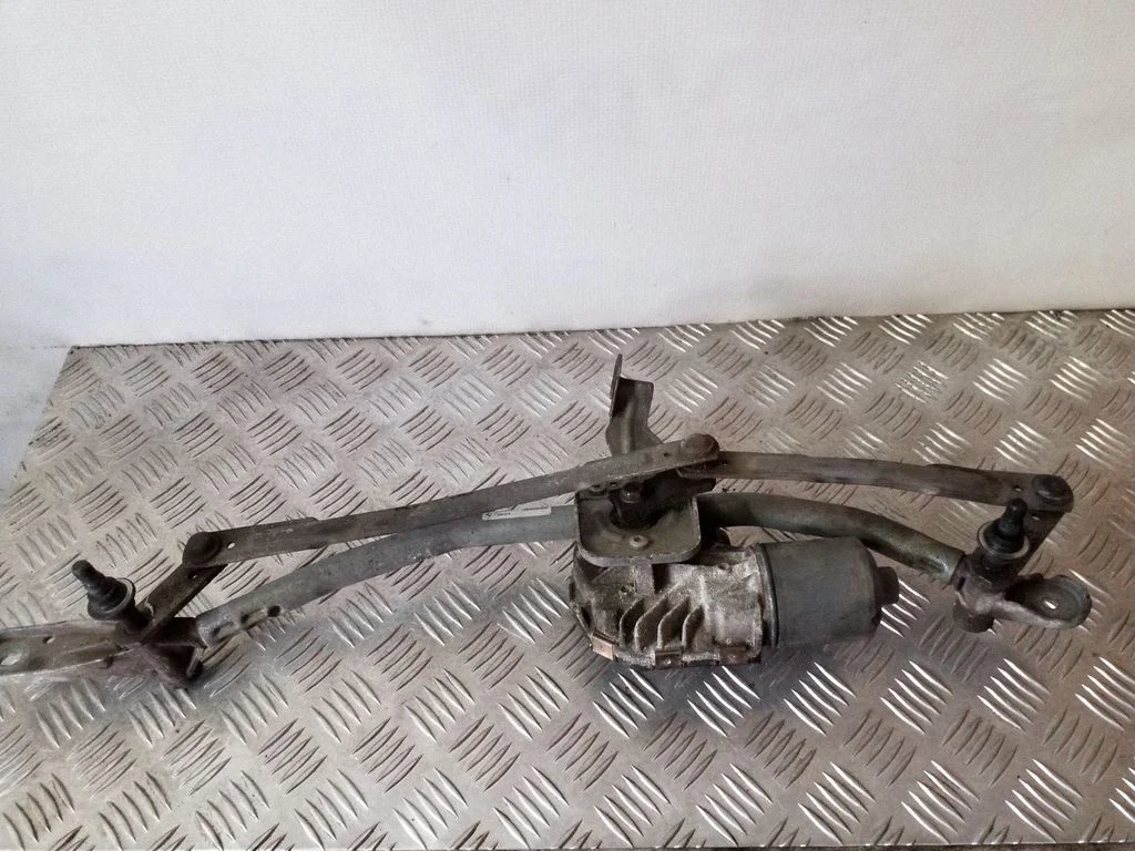 Front wiper linkage and motor 7306274