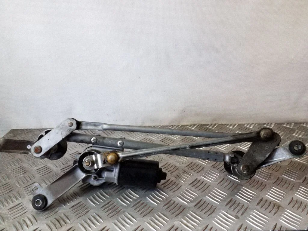 Front wiper linkage and motor – Infiniti EX (2007-)