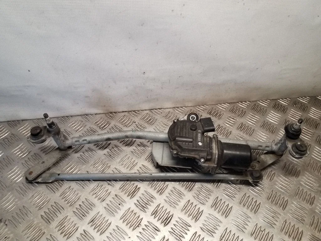 Mechanizm wycieraczek z silniczkiem 3C8955119J