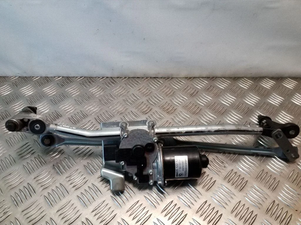 Front wiper linkage and motor 7193037