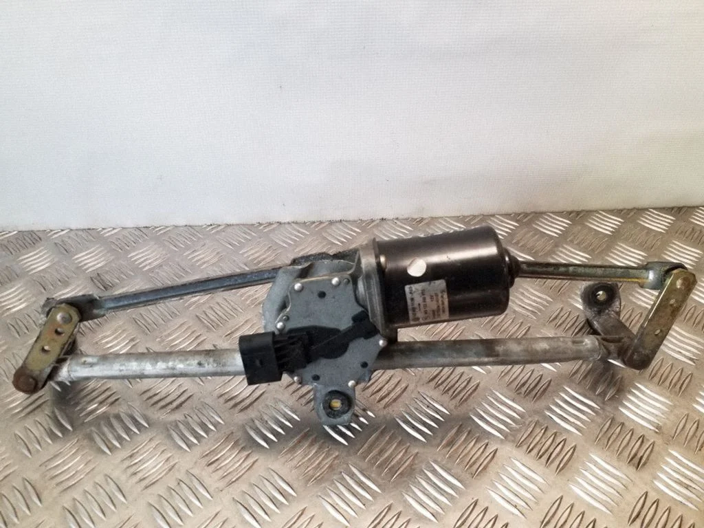 Front wiper linkage and motor 1J2955325