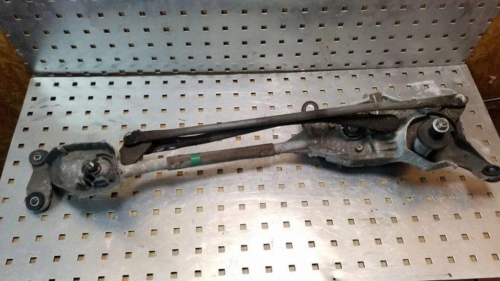 Front wiper linkage and motor 1593000742
