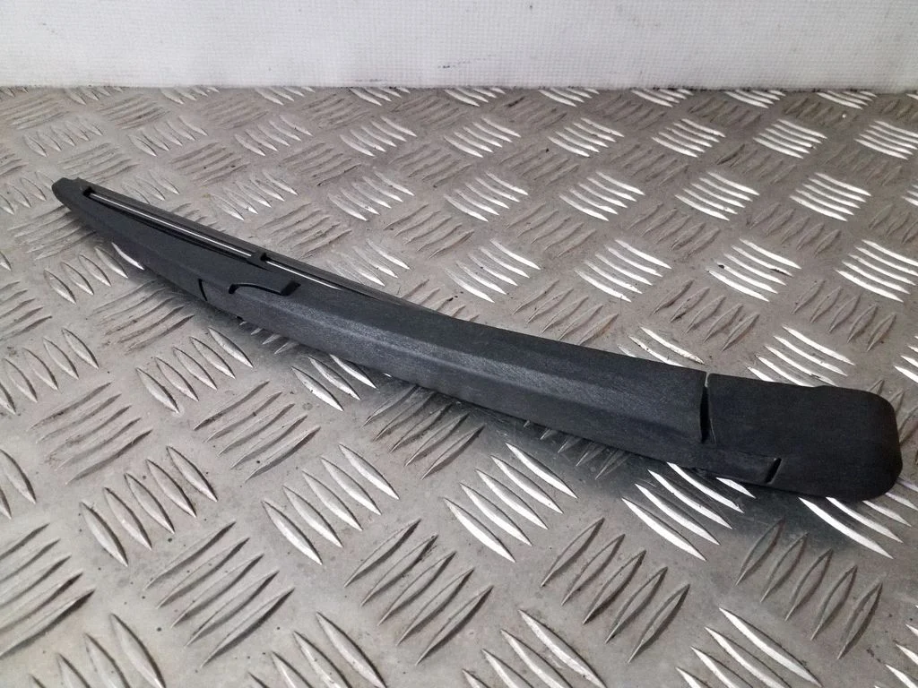 Ramię wycieraczki tylnej 13256918