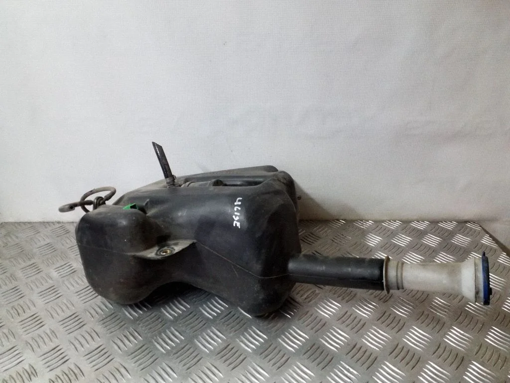 Zbiorniczek spryskiwacza 1461938080