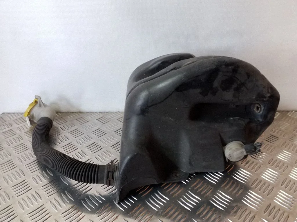 Klaasipesuvedeliku paak 04857841AB – Chrysler Voyager (2004-2007)