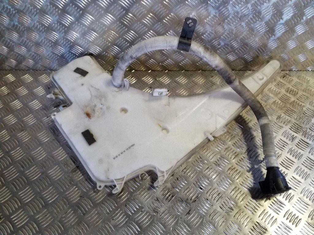 Windshield washer fluid reservoir/tank 7229535