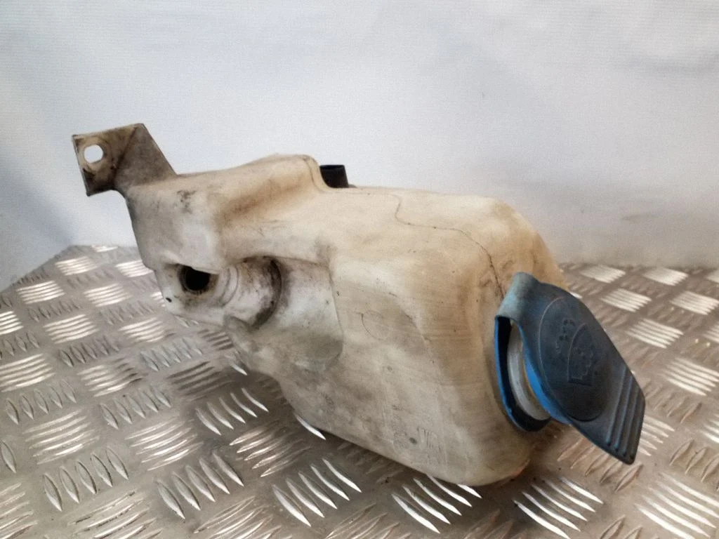 Windshield washer fluid reservoir/tank – Seat Leon (1P) (2005-2012)