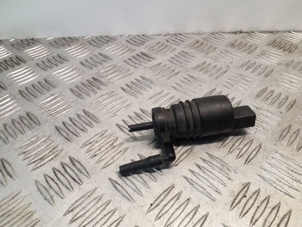 Windscreen/windshield washer pump