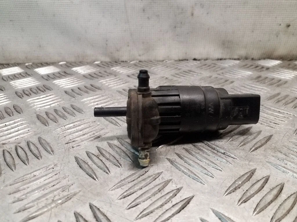 Klaasipesuvedeliku pump (klaaside) 1K6955651
