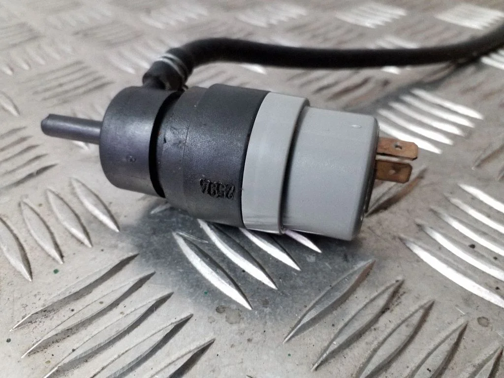 Windscreen/windshield washer pump 431955651