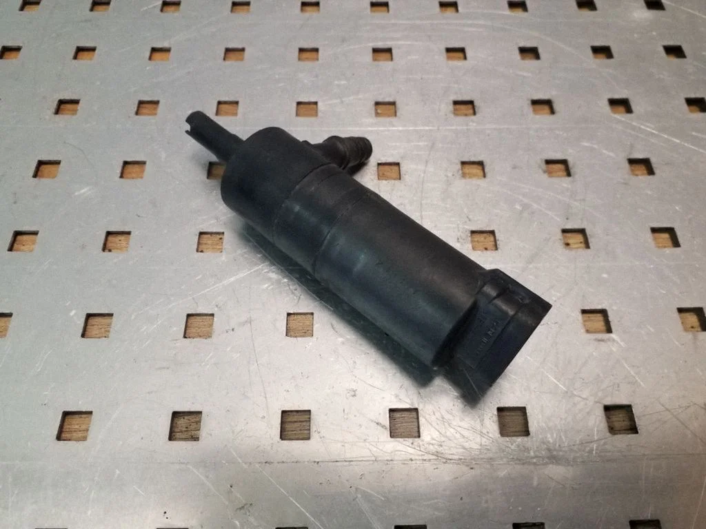Klaasipesuvedeliku pump (klaaside)