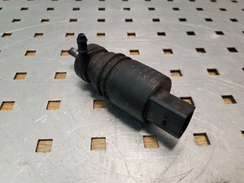 Klaasipesuvedeliku pump (klaaside)
