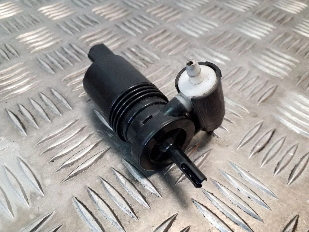 Klaasipesuvedeliku pump (klaaside) 05152075AC