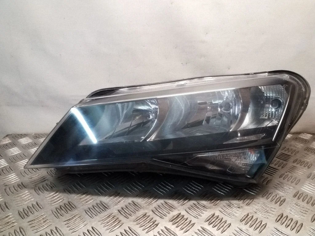 Headlight/headlamp 3V2941015