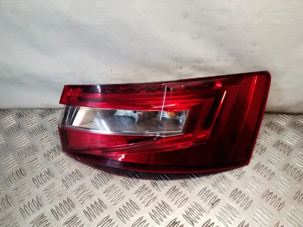 Rear/tail lights 3V5945208A