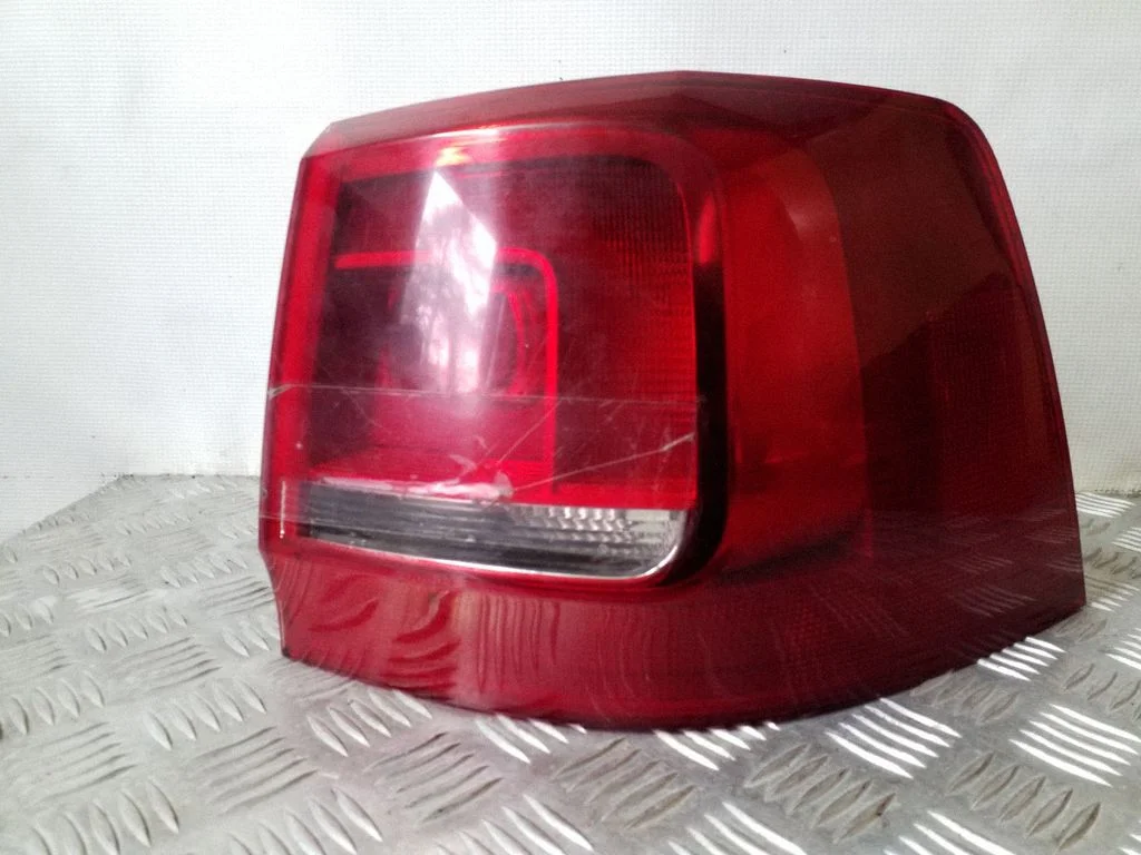 Tagatuli keres 7N0945096G