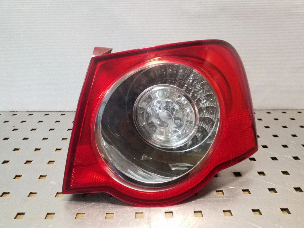 Rear/tail lights – Volkswagen Passat B6 (2005-2010)