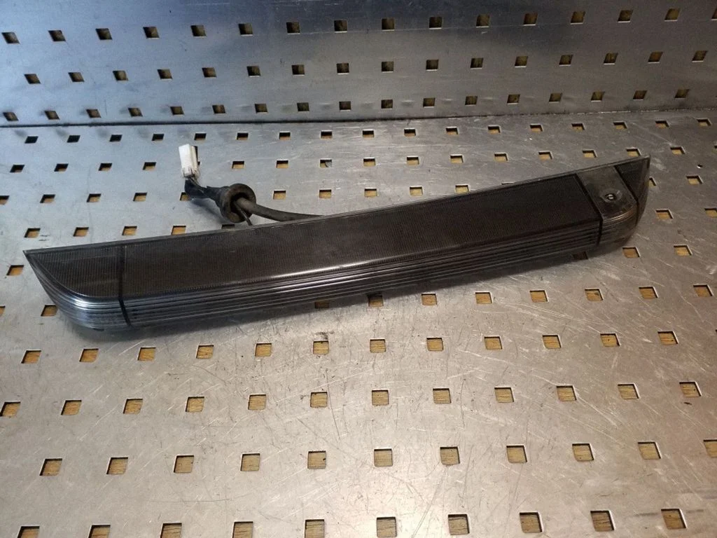 Papildu stopgaismas lukturis