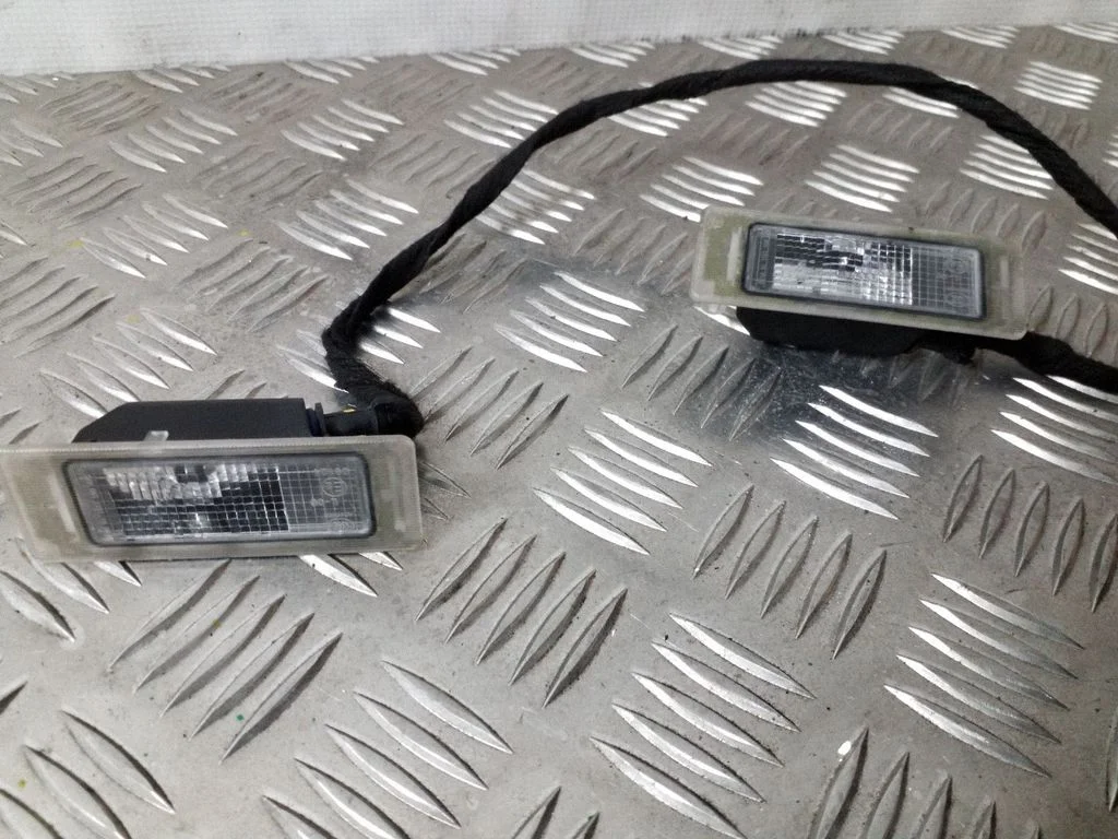 Number plate light 1350217