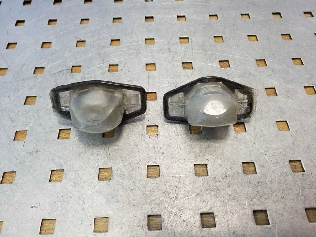 Number plate light