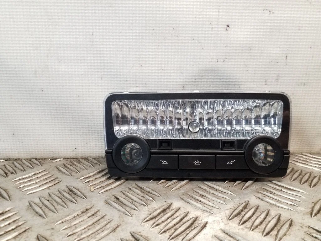 Rear seat light 9163699
