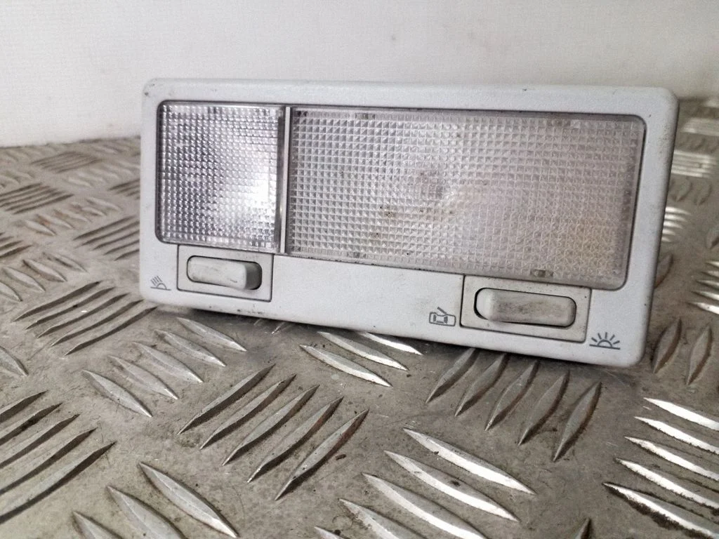 Front seat light 7M0947105B