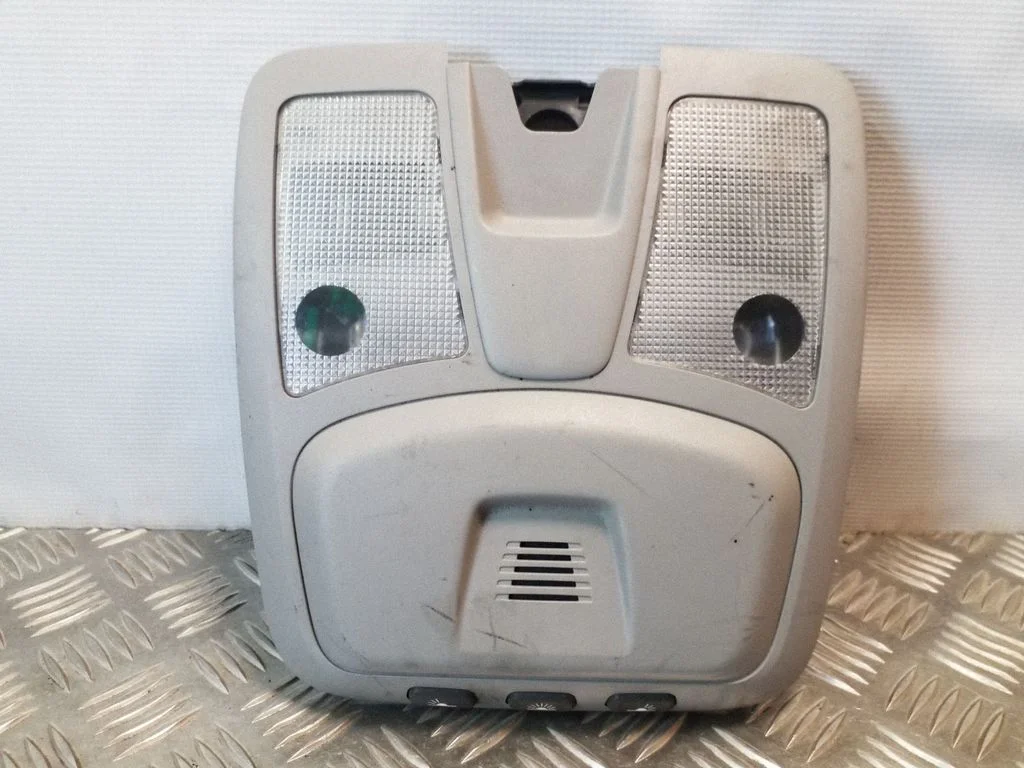 Priekšējo sēdvietu apgaismojuma lukturis 30669623