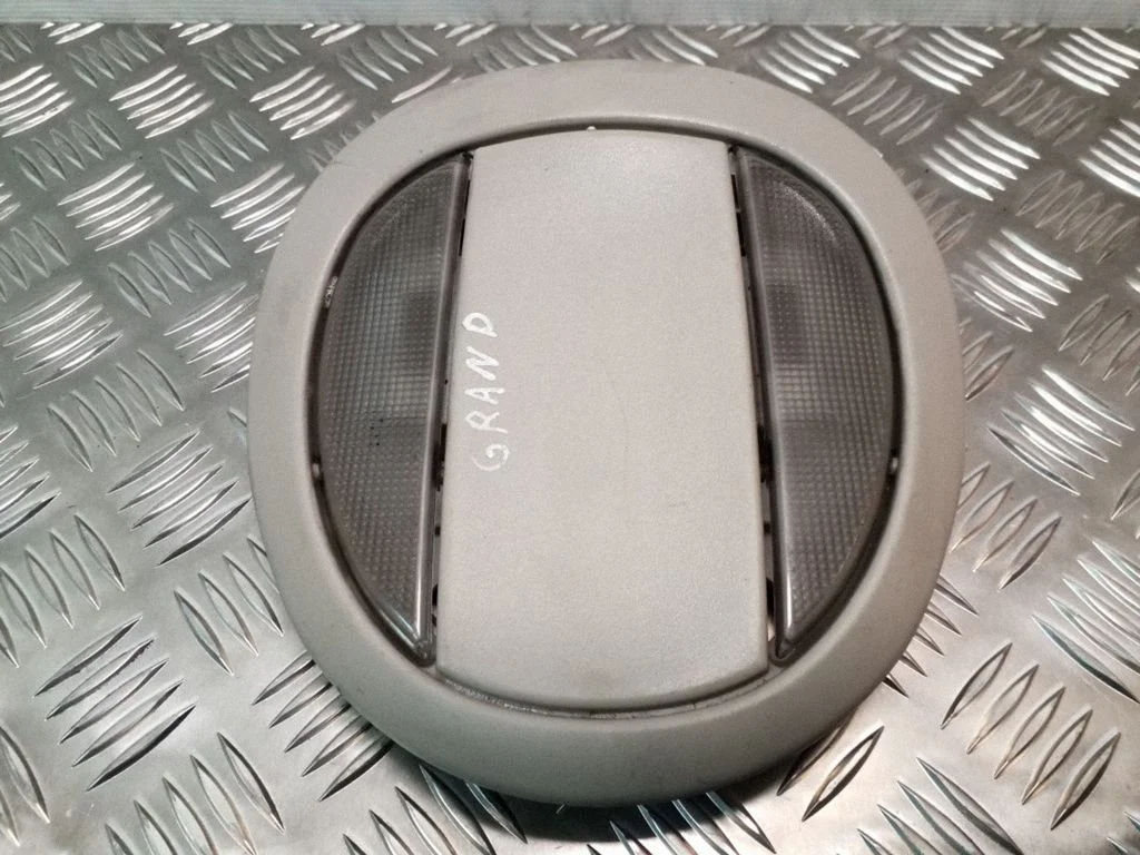 Esiistmete valgustustuli – Chrysler Grand Voyager IV (2001-2007)