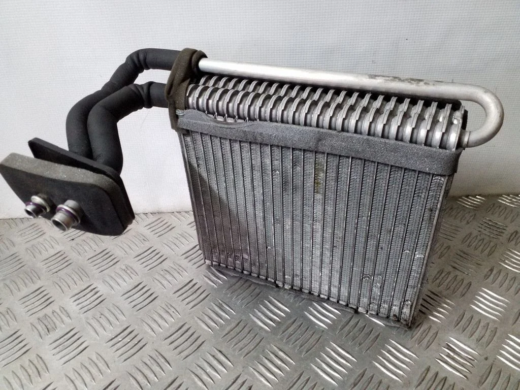 Air conditioning (A/C) radiator (interior)