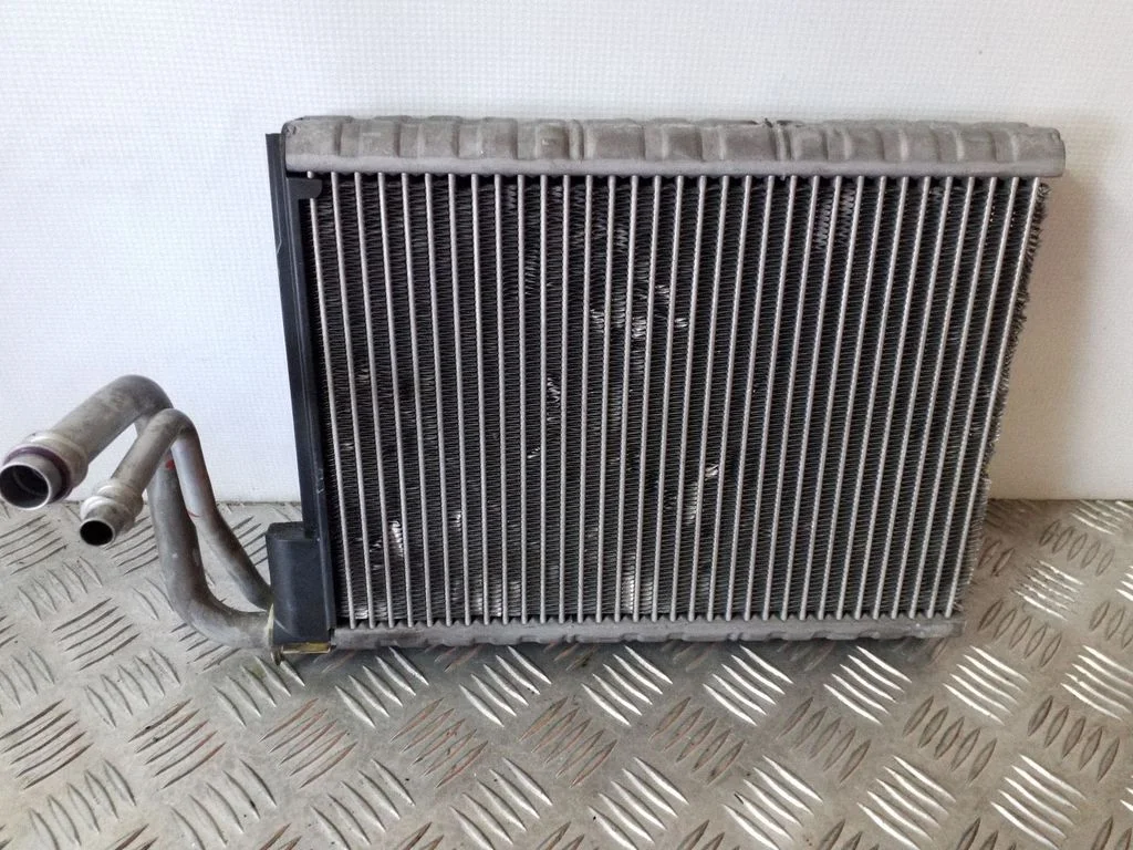 Air conditioning (A/C) radiator (interior) X9387002