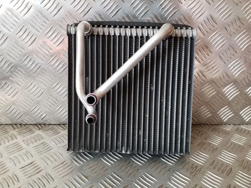 Kliimaseadme radiaator (salongis)