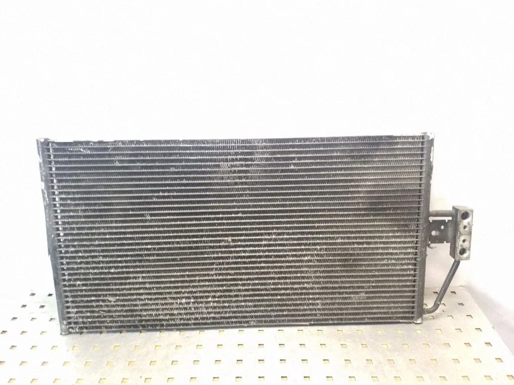 Gaisa kondicioniera dzesēšanas radiators (kondensators) 64538375513
