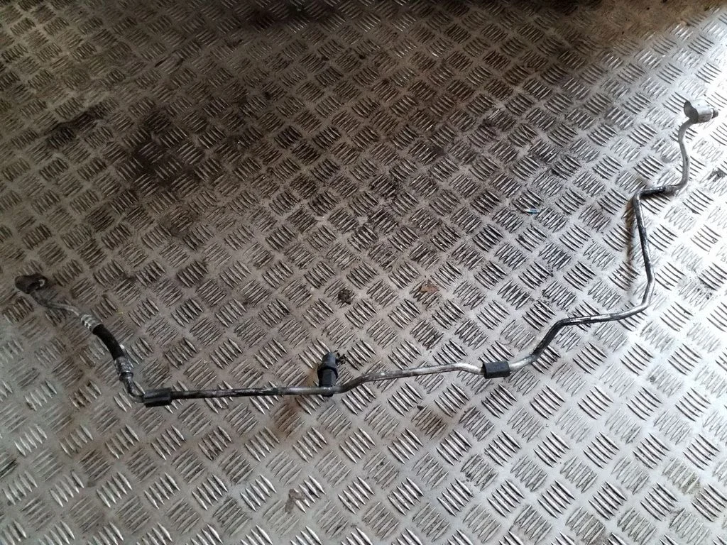 Air conditioning (A/C) pipe/hose