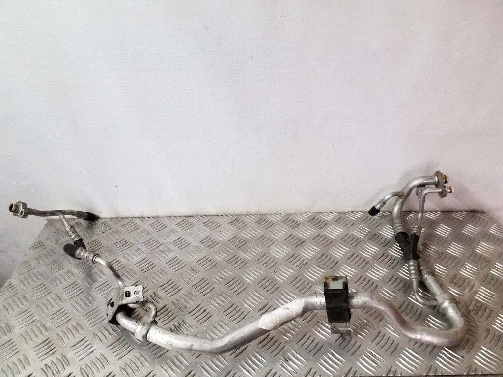 Air conditioning (A/C) pipe/hose