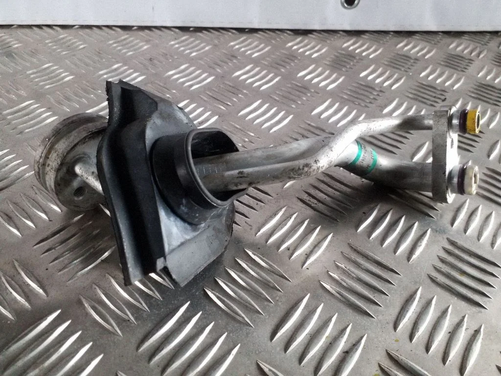Air conditioning (A/C) pipe/hose 3451632
