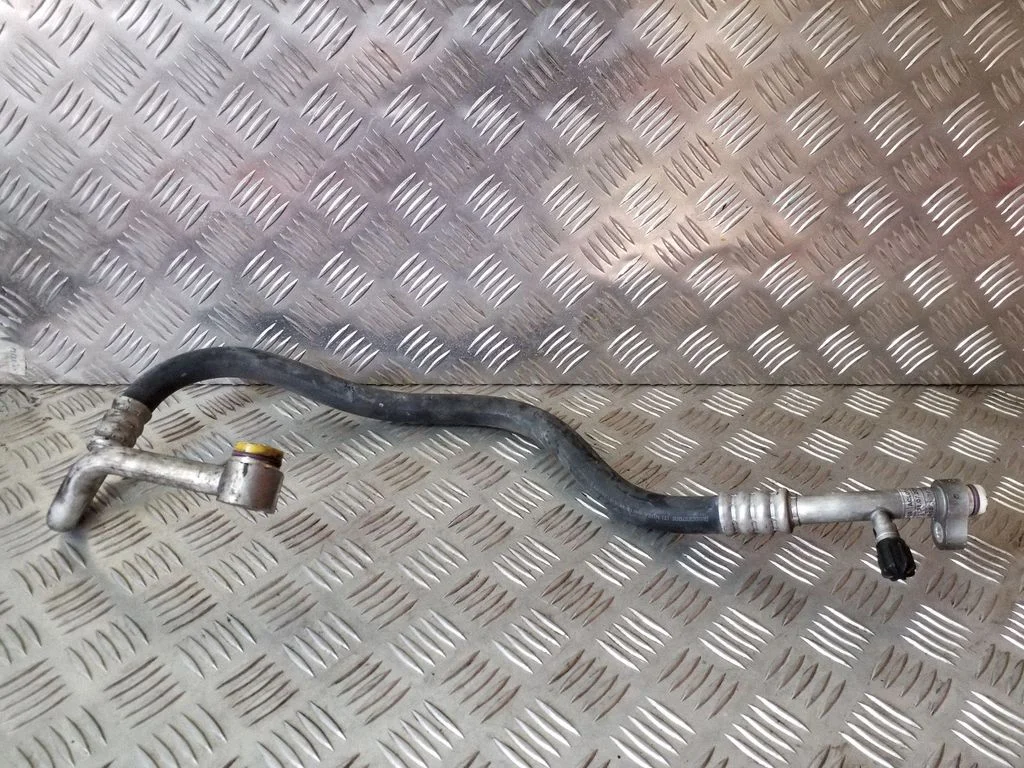 Air conditioning (A/C) pipe/hose 9212232
