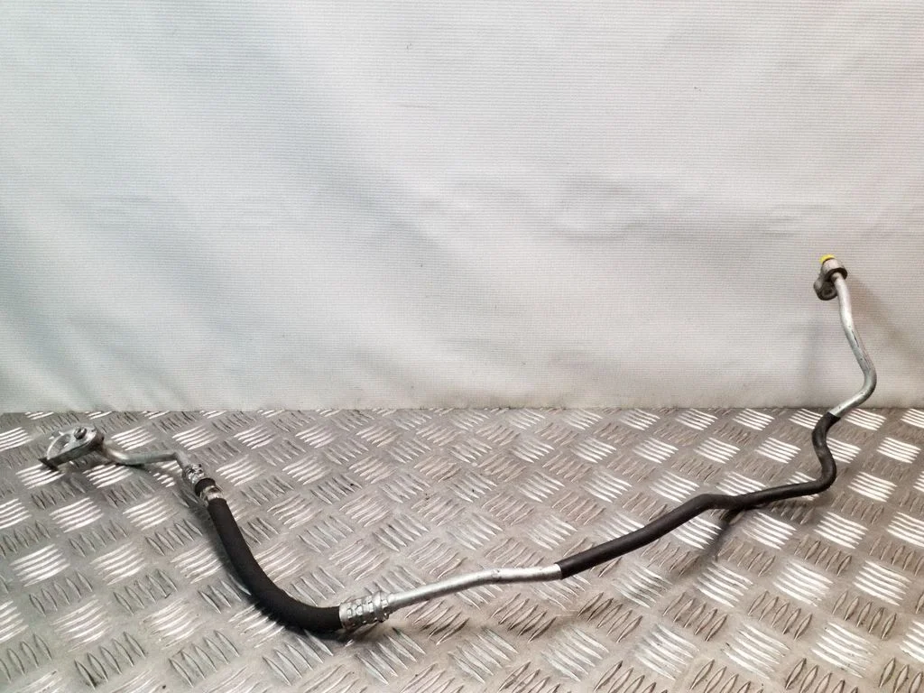 Air conditioning (A/C) pipe/hose