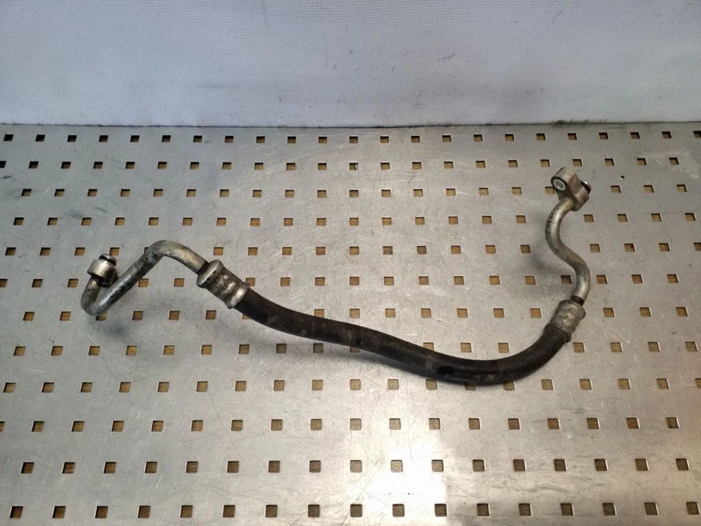 Air conditioning (A/C) pipe/hose