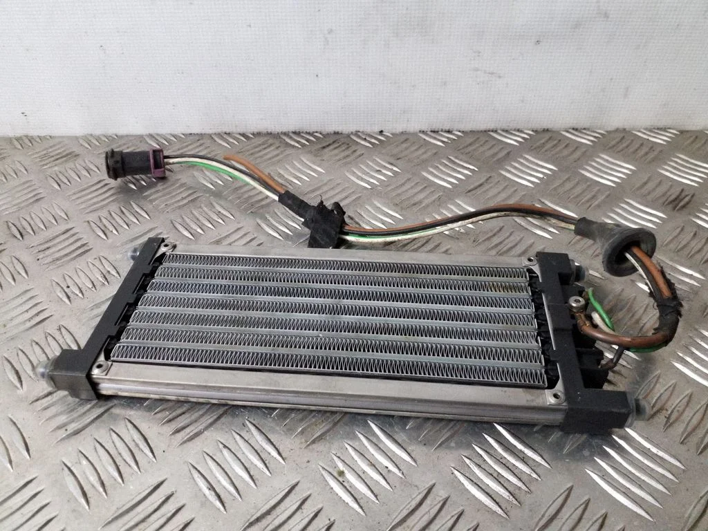Elektriskais salona krāsniņas radiators 4A0819011