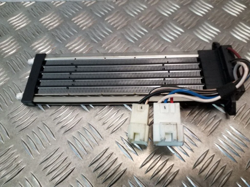 Elektriskais salona krāsniņas radiators 541A003