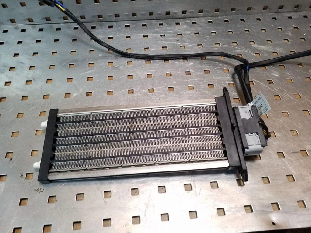Elektriskais salona krāsniņas radiators 06T181S0092