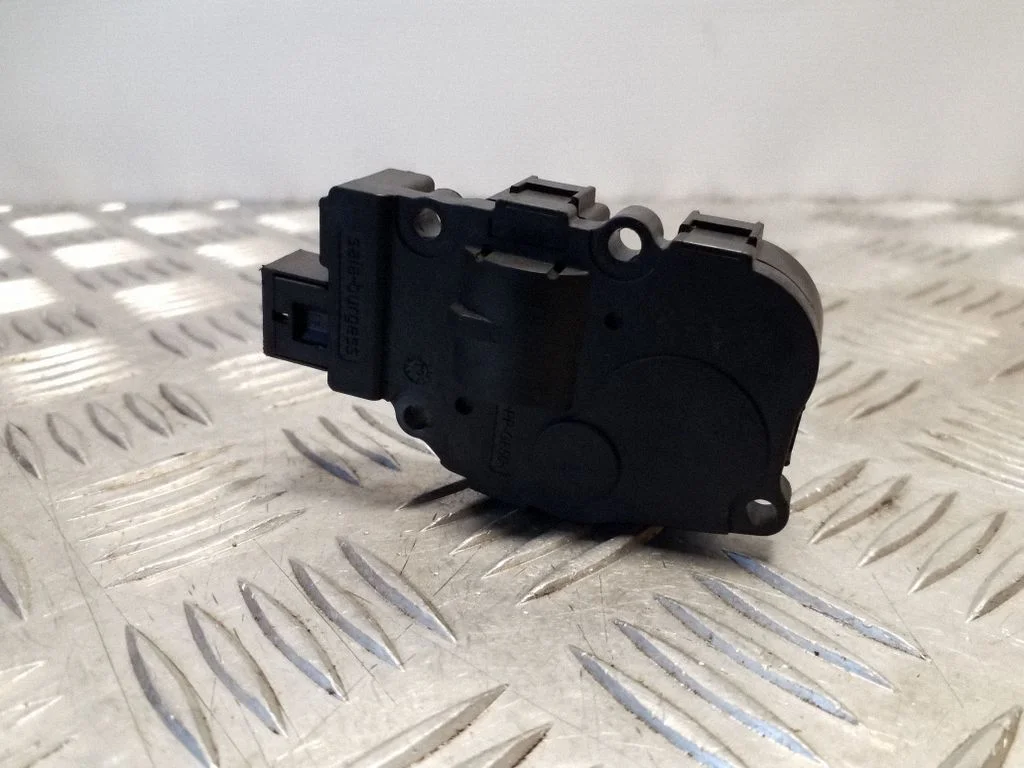 Gaisa aizvara motoriņš/aktuators K9749006