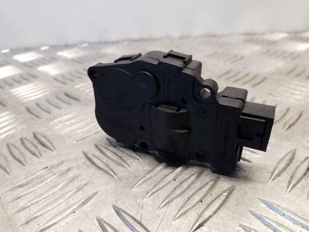 Gaisa aizvara motoriņš/aktuators K9749006