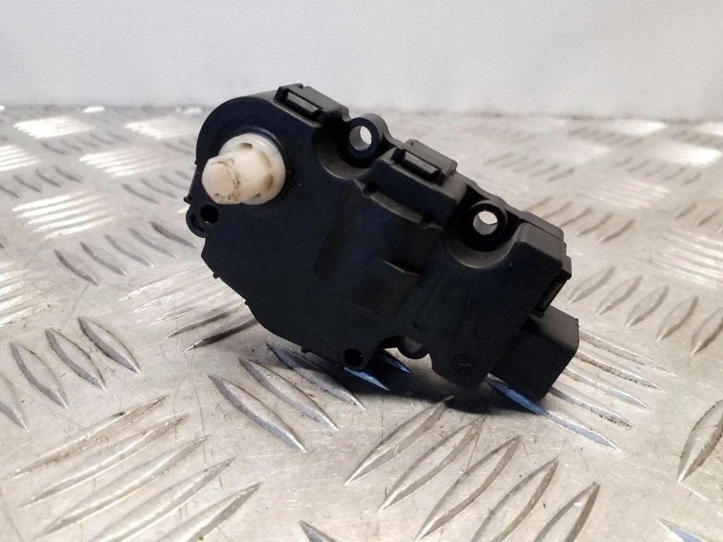 Gaisa aizvara motoriņš/aktuators K9749006