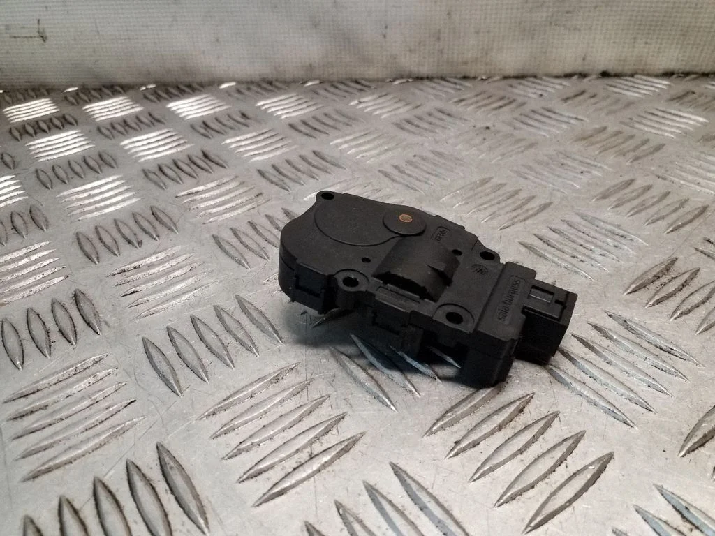 Gaisa aizvara motoriņš/aktuators K9749006