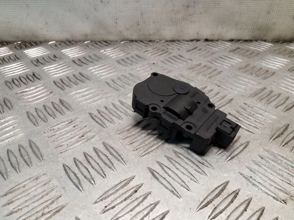 Gaisa aizvara motoriņš/aktuators K9749006