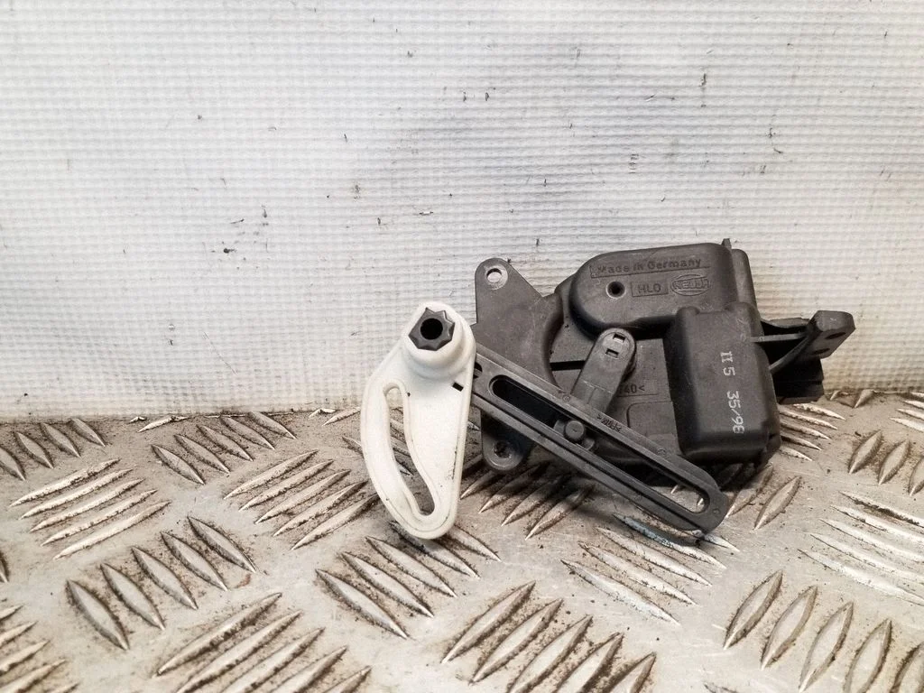 Gaisa aizvara motoriņš/aktuators 1J0907511